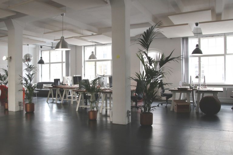 Loop.SPACE: An App to Access Global Co-Working Spaces